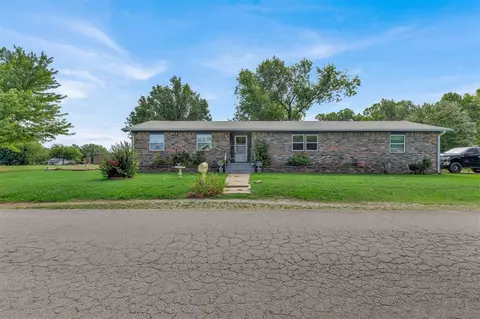 8 S 2nd St, Kendrick, OK 74079