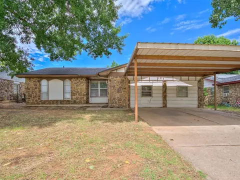 125 Folsom Dr, Mcloud, OK 74851 photo 2
