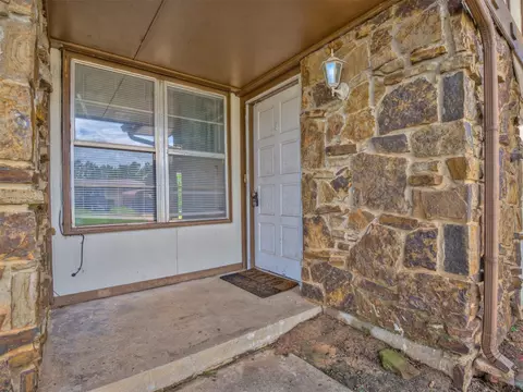 125 Folsom Dr, Mcloud, OK 74851 photo 4