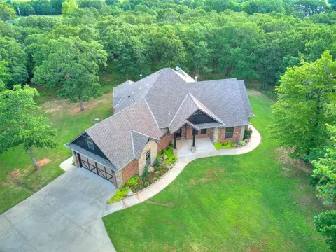 4708 E 4th St, Cushing, OK 74023 photo 2