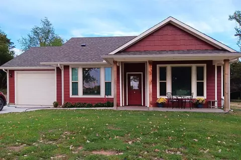 1830 N Eastlake Dr, Crescent, OK 73028