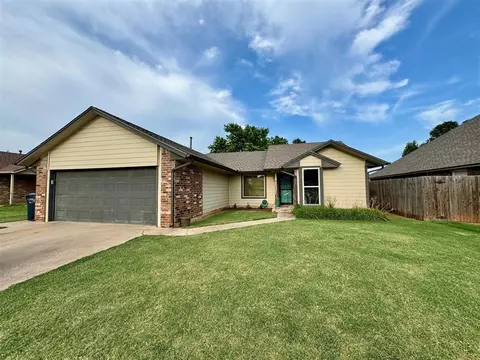 9300 Buttonfield Ave, Moore, OK 73160