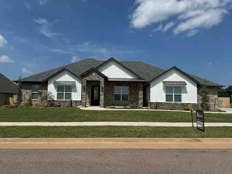 4504 Rustic Trl, Moore, OK 73160