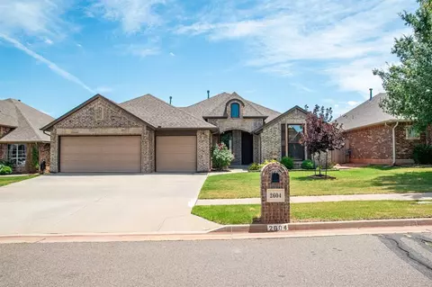 2604 SE 39th St, Moore, OK 73160