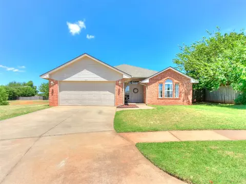 601 Shadowlake Rd, Norman, OK 73071 photo 1