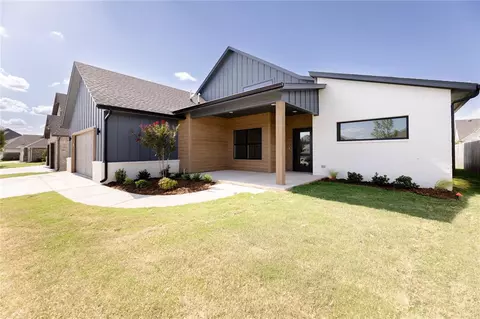 11033 NW 20th St, Yukon, OK 73099 photo 2