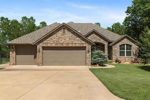 907 Walnut Ridge Cir, Guthrie, OK 73044