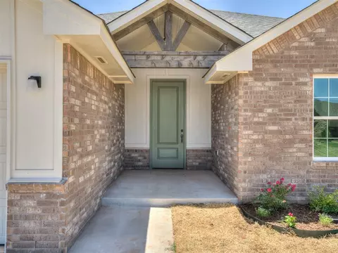 11608 SW 15th Ter, Yukon, OK 73099
