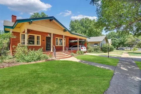 521 W 5th St, Elk City, OK 73644