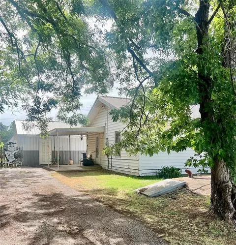301 E 1st St, Stroud, OK 74079 photo 6