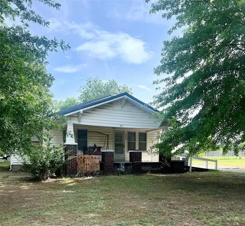 301 E 1st St, Stroud, OK 74079 photo 2