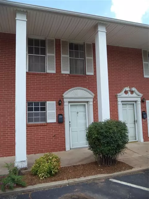 1303 Rebecca Ln, Norman, OK 73072