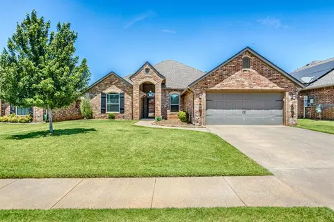 8213 NW 159th St, Edmond, OK 73013