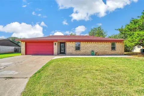 1108 S Trail Dr, Altus, OK 73521 photo 2