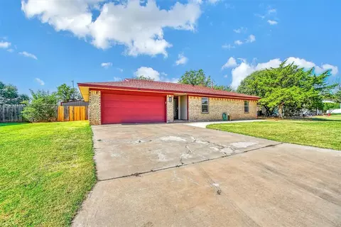 1108 S Trail Dr, Altus, OK 73521 photo 3