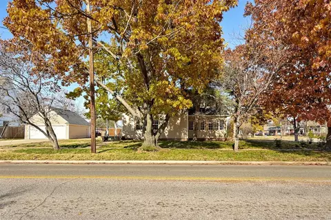 129 E Acres St, Norman, OK 73069 photo 3