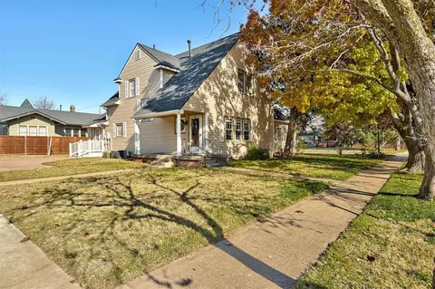 129 E Acres St, Norman, OK 73069 photo 2