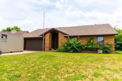 1024 Big Oak Dr, Oklahoma City, OK 73110