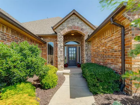 2517 SE 12th St, Moore, OK 73160 photo 3