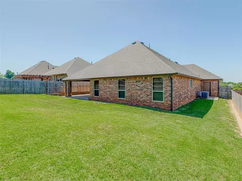 2517 SE 12th St, Moore, OK 73160 photo 35