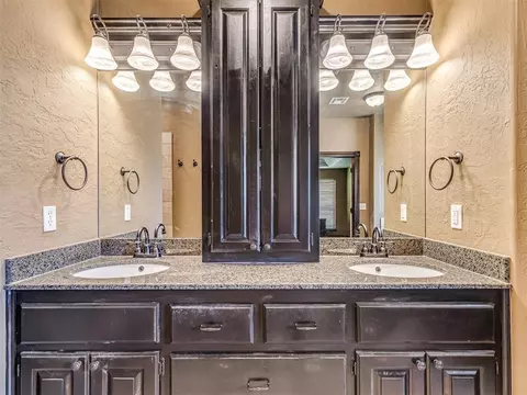 2517 SE 12th St, Moore, OK 73160 photo 17