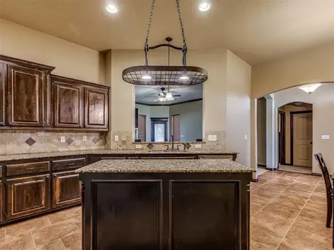 2517 SE 12th St, Moore, OK 73160 photo 7