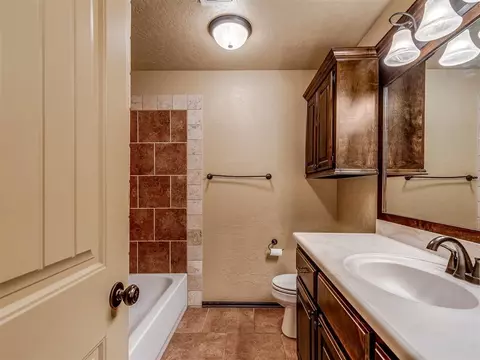 2517 SE 12th St, Moore, OK 73160 photo 27