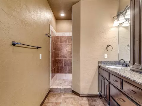 2517 SE 12th St, Moore, OK 73160 photo 19