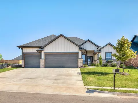 6117 Kinnick Dr, Edmond, OK 73034