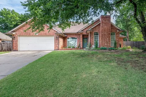 1301 Concord Lane Ln, Edmond, OK 73003
