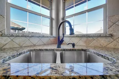406 N Mountain Meadow Dr, Cache, OK 73527 photo 14
