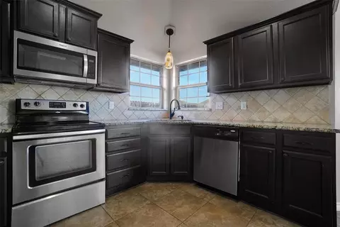 406 N Mountain Meadow Dr, Cache, OK 73527 photo 12