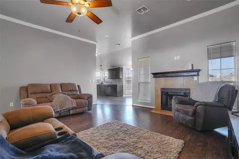 406 N Mountain Meadow Dr, Cache, OK 73527 photo 8