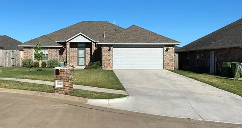 4508 Oasis Ct, Yukon, OK 73099