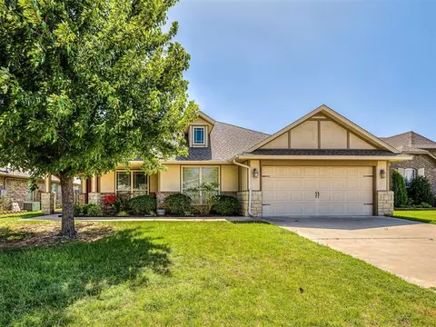 2018 Appalachian Trl, Edmond, OK 73003