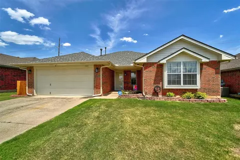 1813 Parkridge Dr, Norman, OK 73071