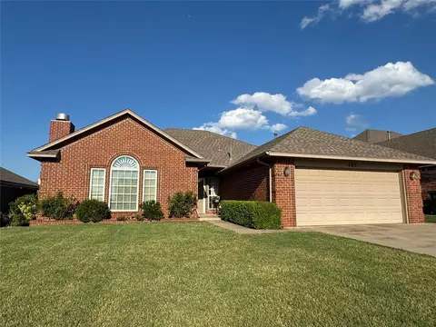405 Eastview Dr, Yukon, OK 73099