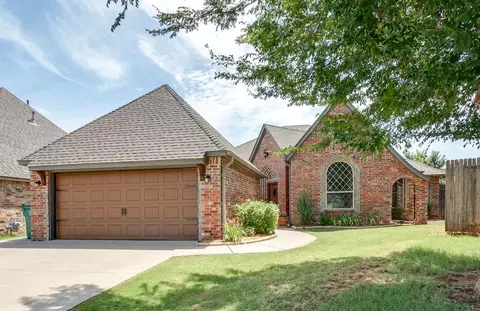 17404 Marsh Hawk Ct, Edmond, OK 73012
