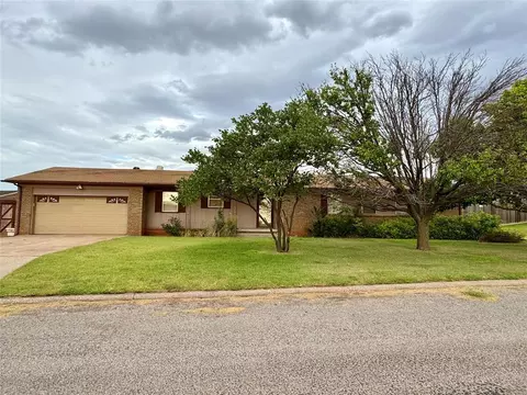 1003 S Third St, Cheyenne, OK 73628