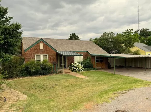 22684 N Rt 66 Hwy, Clinton, OK 73601