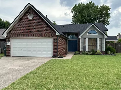 512 Edwards Dr, Norman, OK 73072