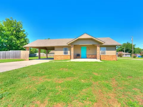 203 NW 6th St, Tuttle, OK 73089