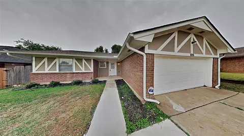 1006 Richmond St, Yukon, OK 73099