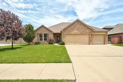 2908 Marigold Ln, Edmond, OK 73013