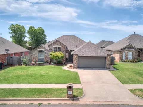 11012 NW 107th Cir, Yukon, OK 73099