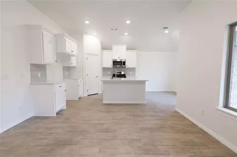 3012 Piper St, Moore, OK 73160 photo 3
