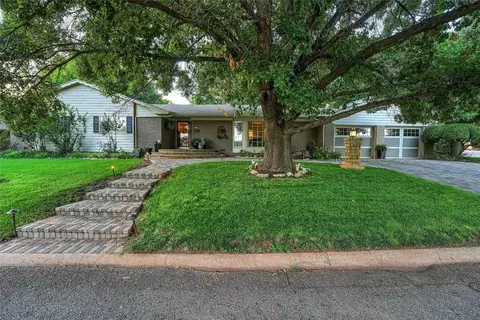 1401 Gholston Ave, Clinton, OK 73601