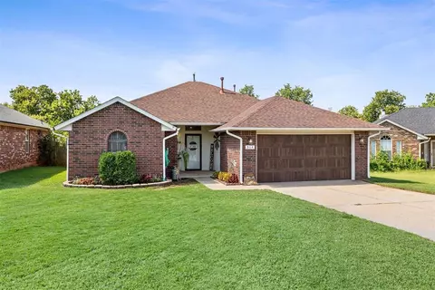 314 Cherokee Ct, Blanchard, OK 73010