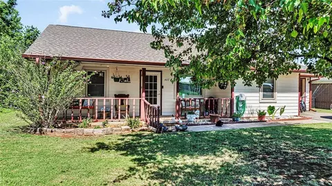 407 N Missouri St, Elmore City, OK 73433