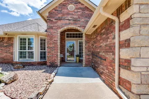 2720 NW 153rd St, Edmond, OK 73013